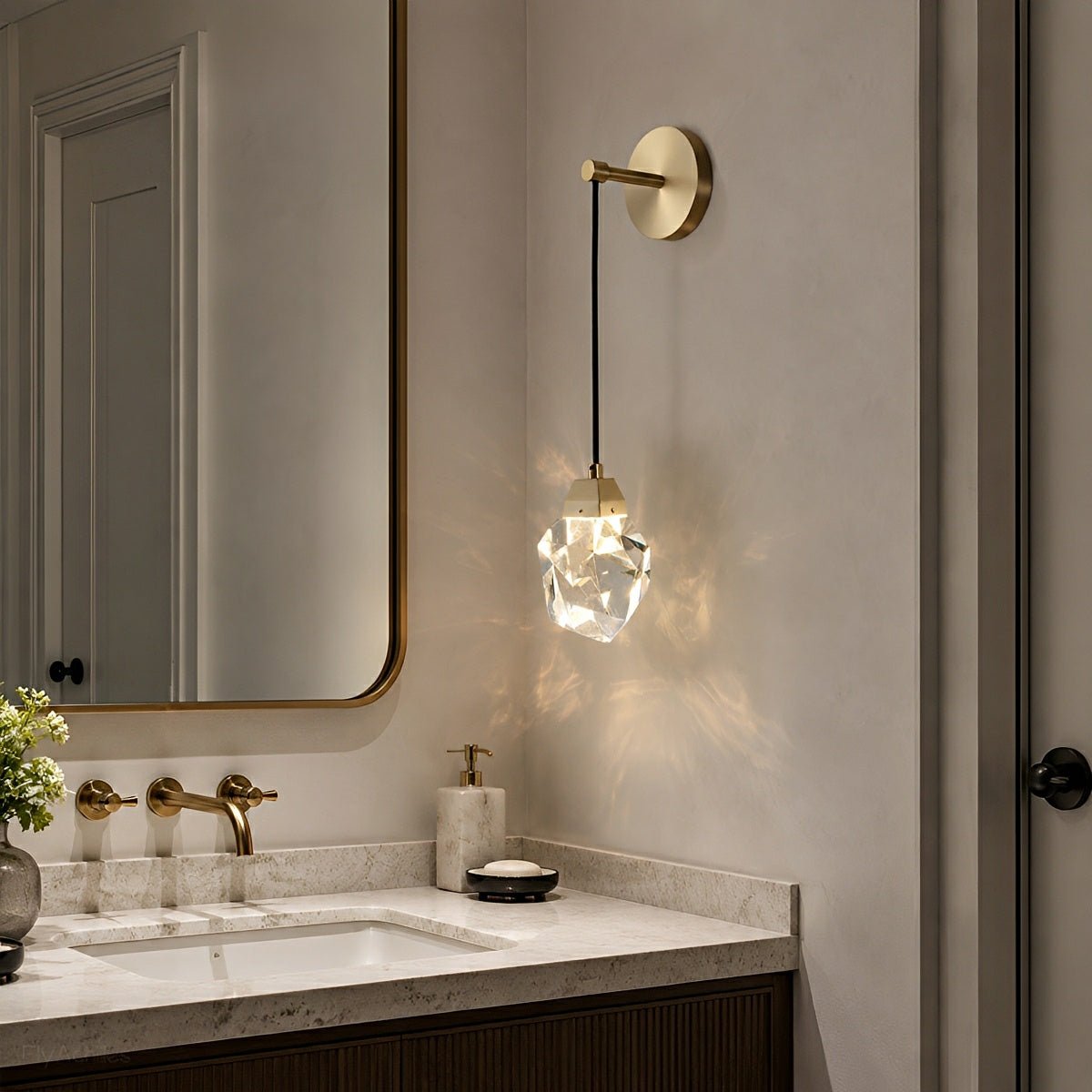 Modern Luxury Faceted Crystal Wall Sconce - Glimvale