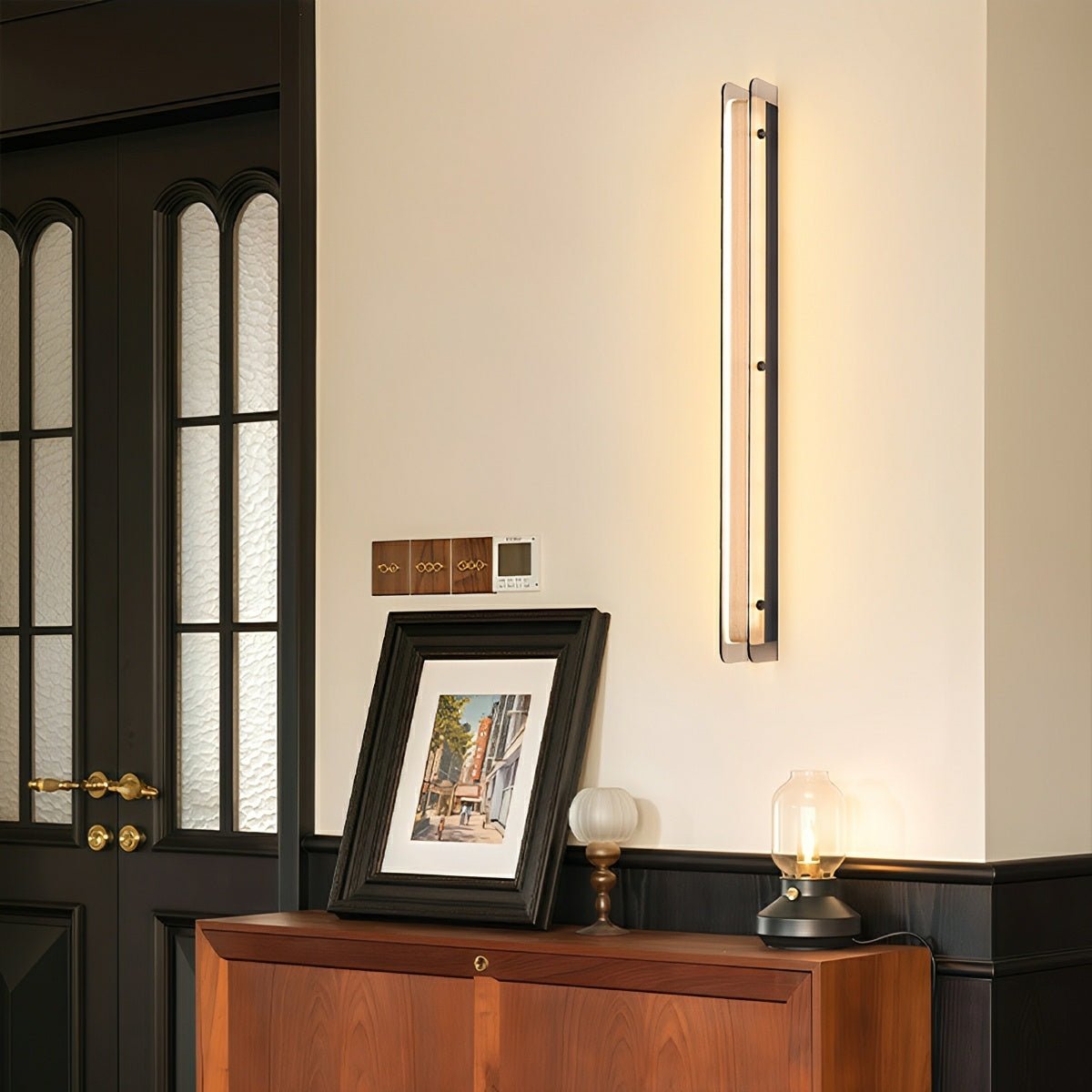 Modern Minimalist Slim Vertical LED Linear Wall Sconce - Glimvale