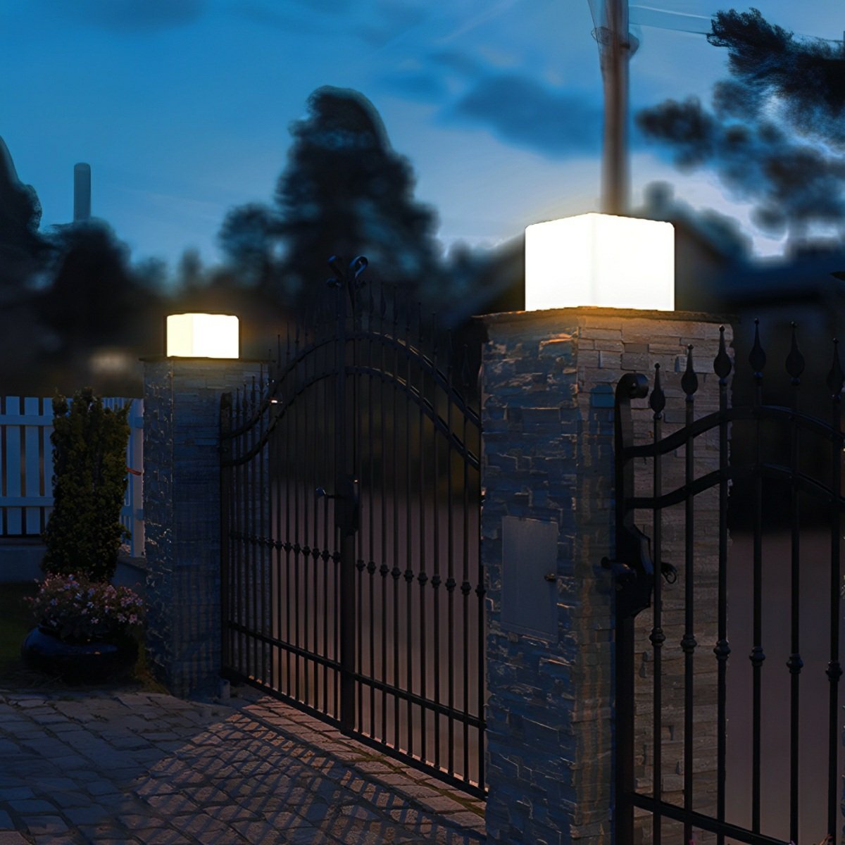 Waterproof Solar Modern Square LED Outdoor Post Lights - Glimvale